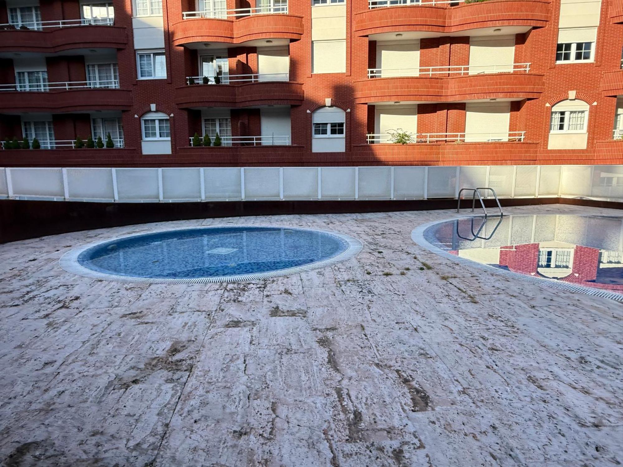 Castro Holidays - Centrico Piscina Urbanizacion Garaje Gratis Castro Urdiales Exteriör bild