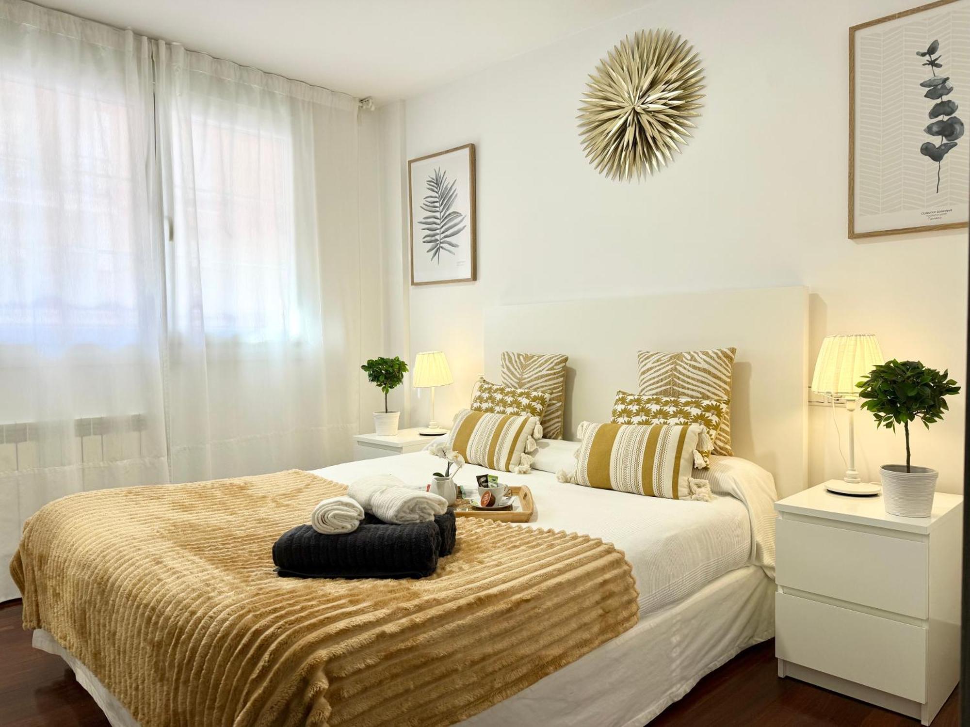 Castro Holidays - Centrico Piscina Urbanizacion Garaje Gratis Castro Urdiales Exteriör bild