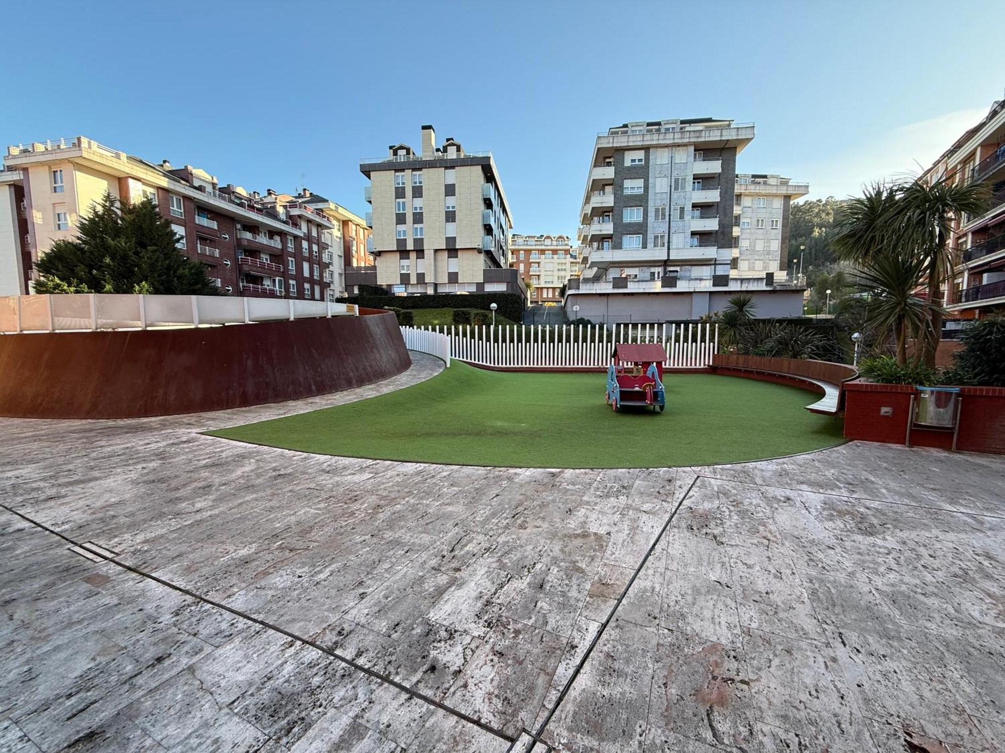 Castro Holidays - Centrico Piscina Urbanizacion Garaje Gratis Castro Urdiales Exteriör bild