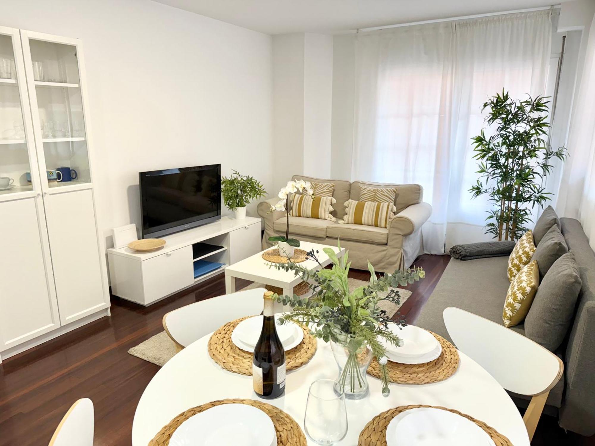 Castro Holidays - Centrico Piscina Urbanizacion Garaje Gratis Castro Urdiales Exteriör bild